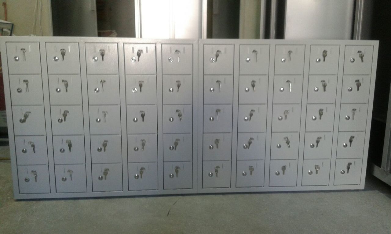 Cep Telefonu Dolabı